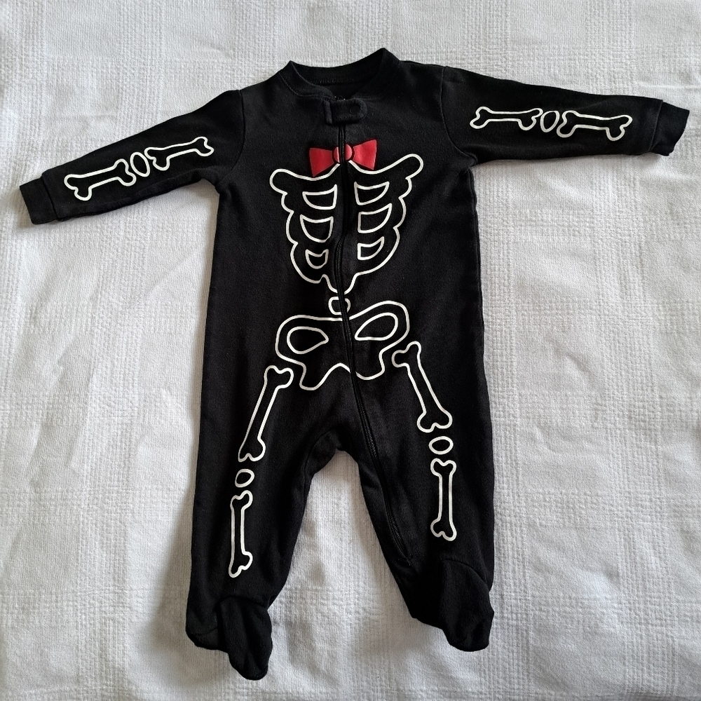 Halloween boys size 3-6 months footie zip up pajama, costume
